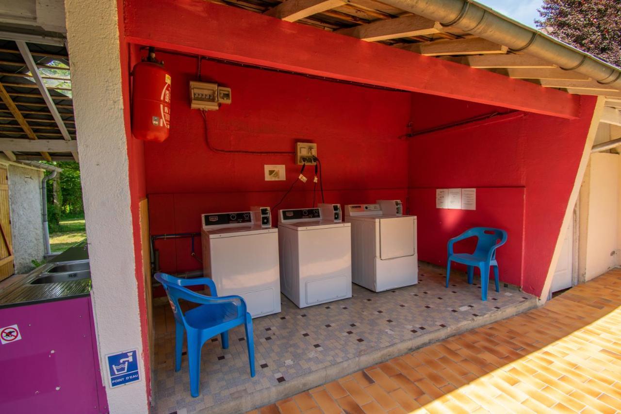 Camping Des Bains Saint-Honoré Esterno foto
